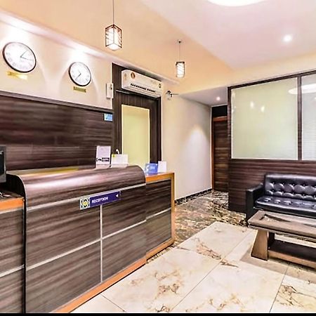 Hotel Aksa Powai Mumbai Exteriör bild