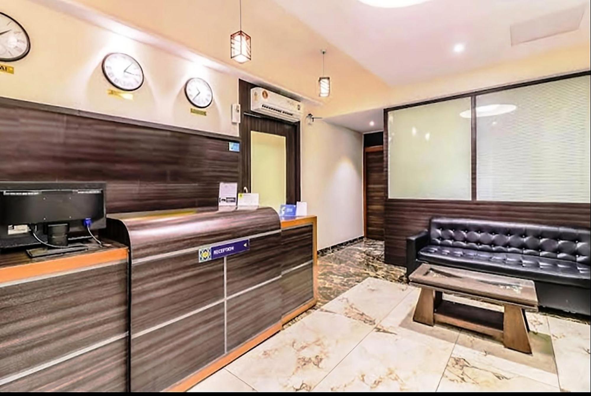Hotel Aksa Powai Mumbai Exteriör bild